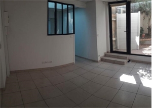 t2 à la location -   33500  LIBOURNE, surface 39 m2 location t2 - UBI476743475